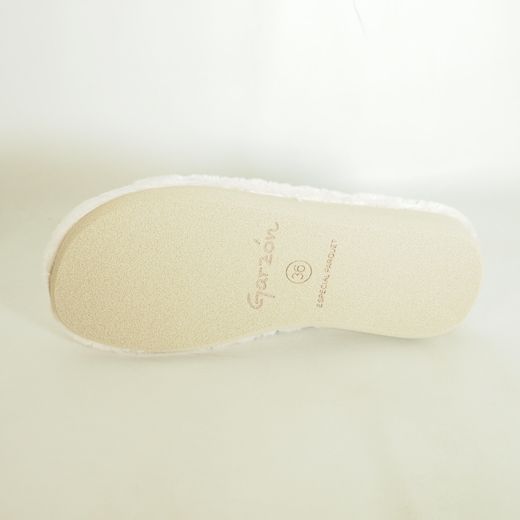 Zapatilla casa Garzón P221-275 arena