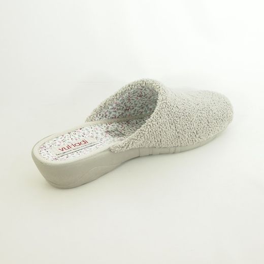 Zapatillas de casa cerradas de punta Vul·ladi 6611-571 Perla