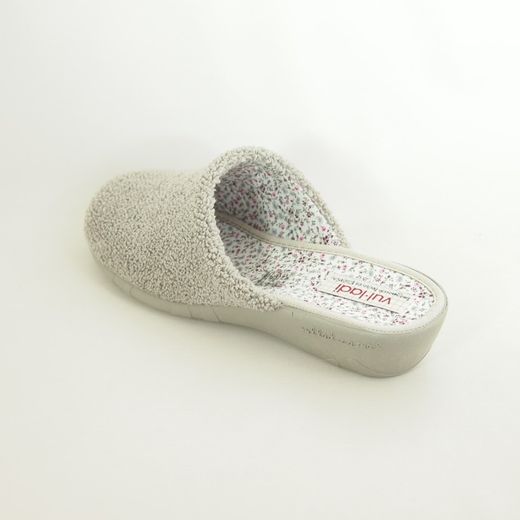Zapatillas de casa cerradas de punta Vul·ladi 6611-571 Perla