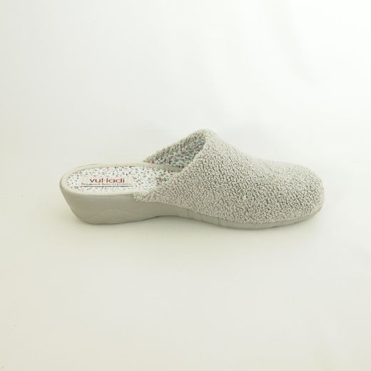 Zapatillas de casa cerradas de punta Vul·ladi 6611-571 Perla